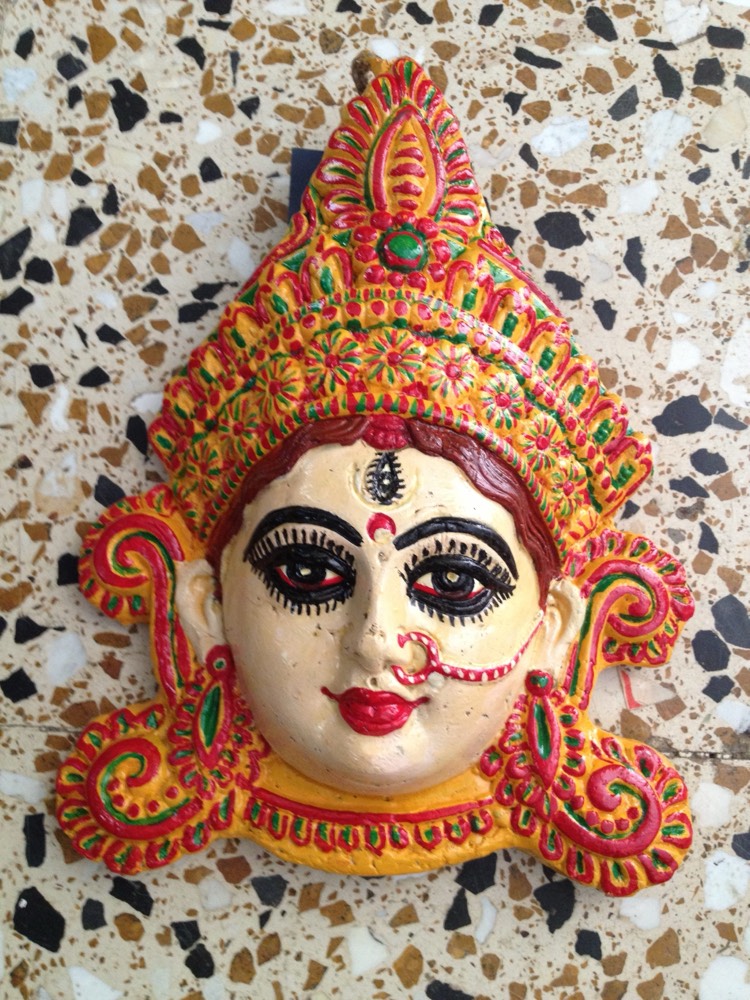 Beautiful goad face mask