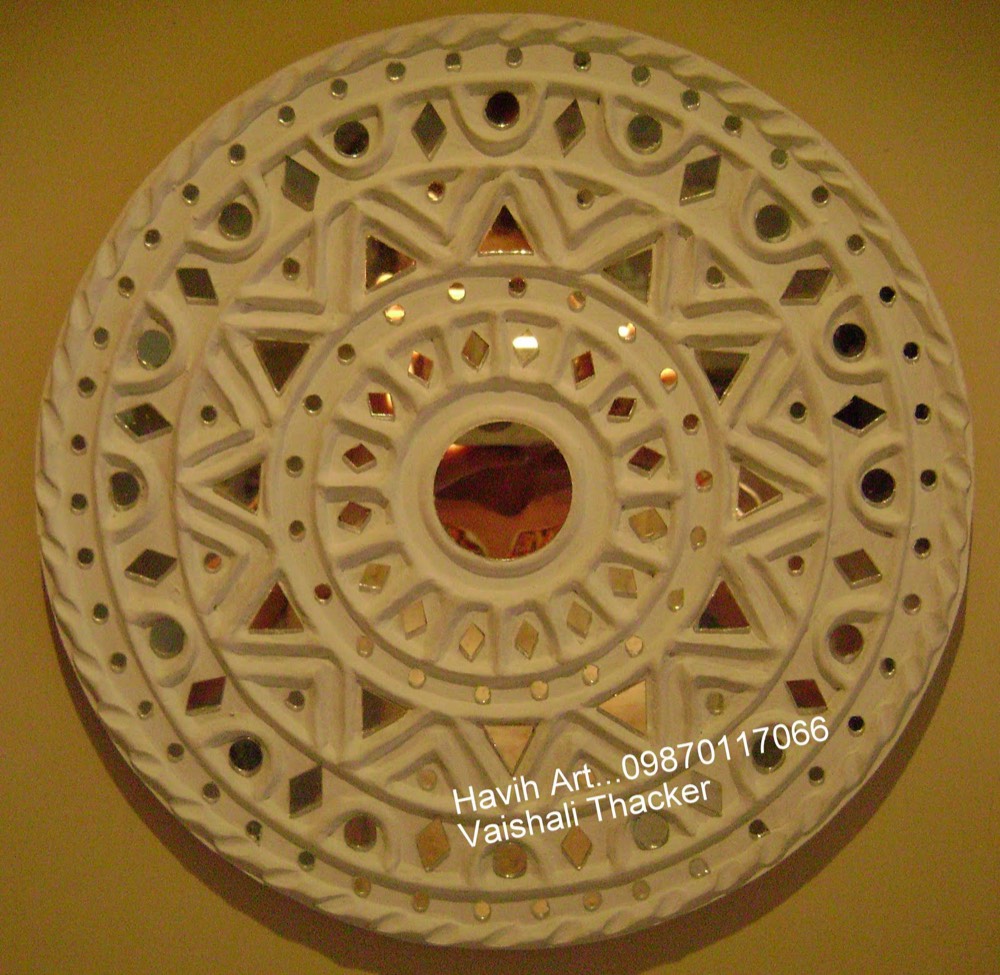 Circle white mud art