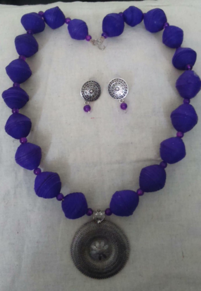 Purple paper nackless