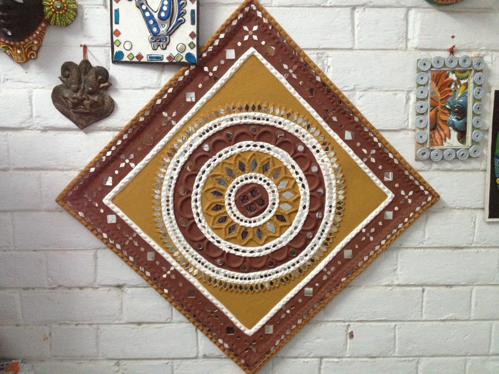 Red yellow white color mud art